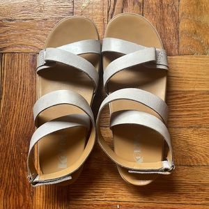 Korks Kork-Ease Platform Sandals size 8
